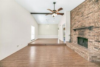 1525 Meandering Way in Garland, TX - Building Photo - Building Photo