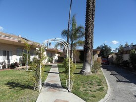 6218-6224 Vineland Ave in North Hollywood, CA - Building Photo
