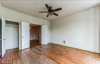 2934 Clifton Park Terrace in Baltimore, MD - Building Photo - Building Photo