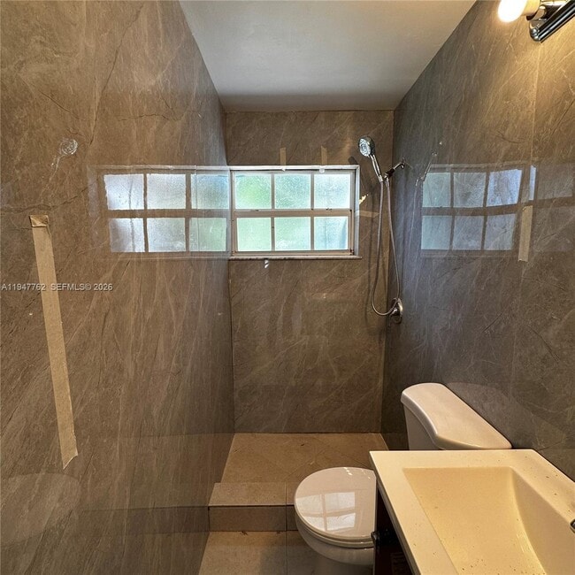 property at 732 Moffett St