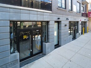 25-34 31st St in Astoria, NY - Foto de edificio - Building Photo