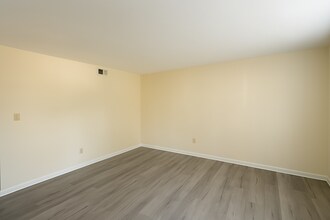 209 W Mcaden St in Graham, NC - Building Photo - Building Photo