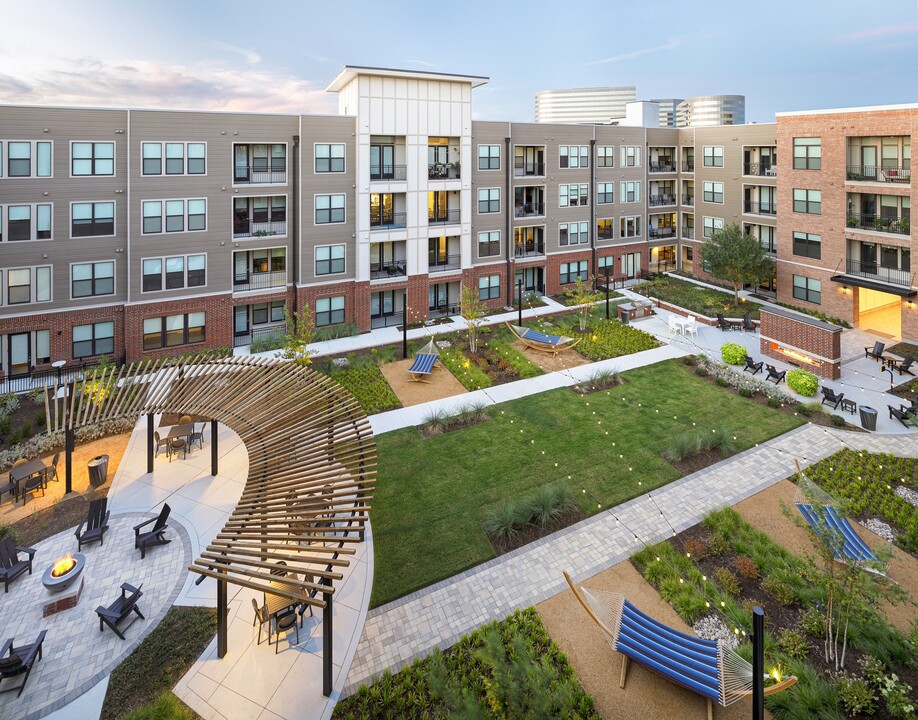 AMLI Addison in Addison, TX - Foto de edificio