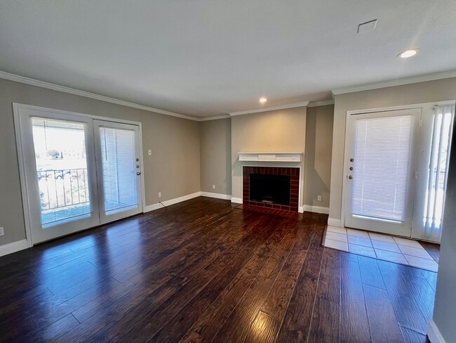 5710 Marvin Loving Dr in Garland, TX - Building Photo - Building Photo