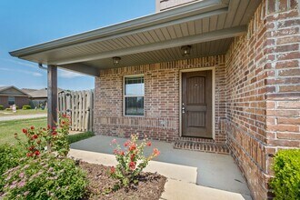 3706 S W Capstone Ave in Bentonville, AR - Building Photo - Building Photo