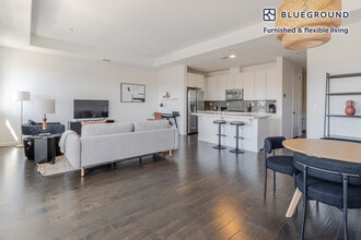640 Turnbuckle Dr in Redwood City, CA - Building Photo - Building Photo
