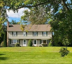 19A Blackstone St, Unit 19A in Mendon, MA - Building Photo