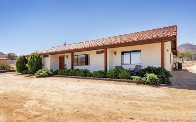 7662 Quail Springs Rd in Joshua Tree, CA - Building Photo - Building Photo