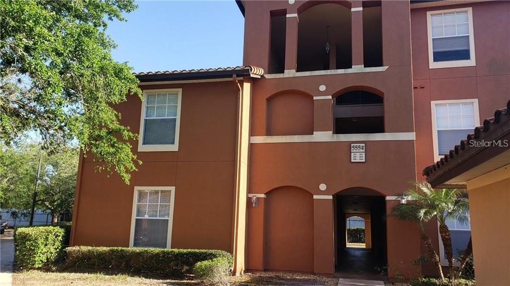 5554 Metrowest Blvd in Orlando, FL - Building Photo