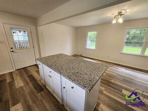 121 Highland Dr in Warner Robins, GA - Building Photo - Building Photo