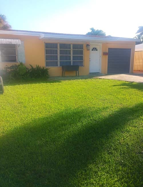 2720 Bruce Ter in Hollywood, FL - Building Photo - Building Photo
