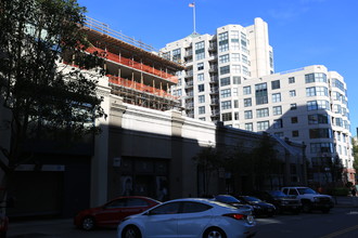 72 Townsend St in San Francisco, CA - Building Photo - Building Photo