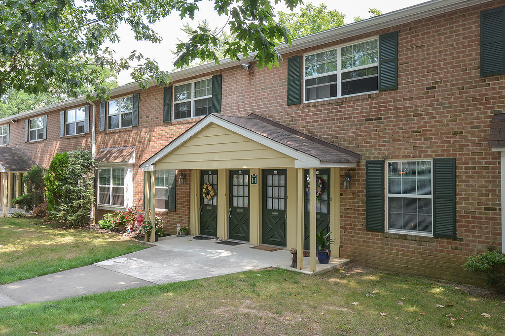 Willow Run Apartments | Willow Grove, PA Apartments For Rent