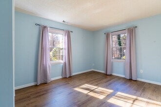 5603 Ventura Dr in Durham, NC - Building Photo - Building Photo