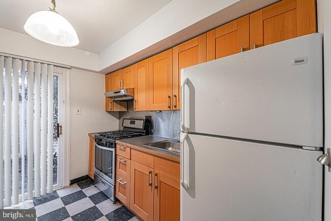 2013 Moravian St in Philadelphia, PA - Building Photo - Building Photo