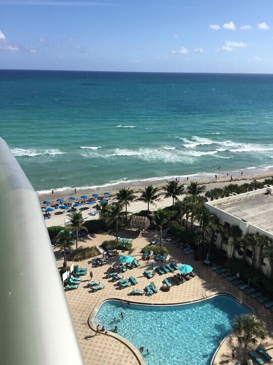 3801 S Ocean Dr, Unit 12H in Hollywood, FL - Building Photo