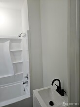 220 Hamilton St in New Brunswick, NJ - Building Photo - Building Photo