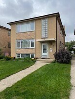 6523 N Northwest Hwy, Unit Second Floor in Chicago, IL - Building Photo