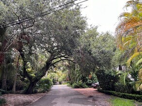 4110 Pamona Ave in Miami, FL - Building Photo - Building Photo