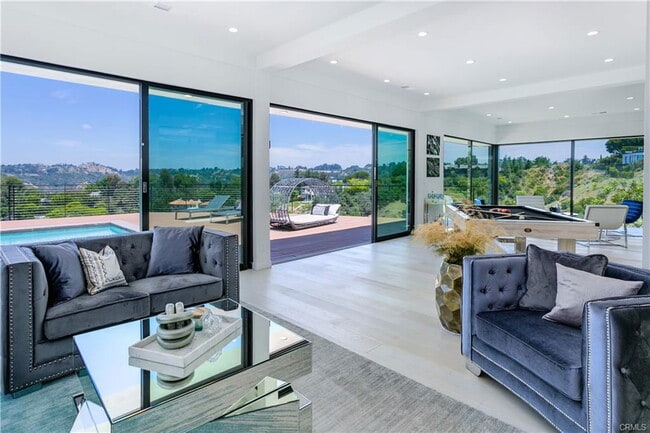 9653 Highridge Dr in Beverly Hills, CA - Building Photo - Building Photo
