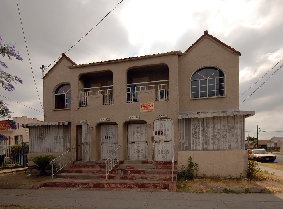 4222-4224 Hooper Ave in Los Angeles, CA - Building Photo