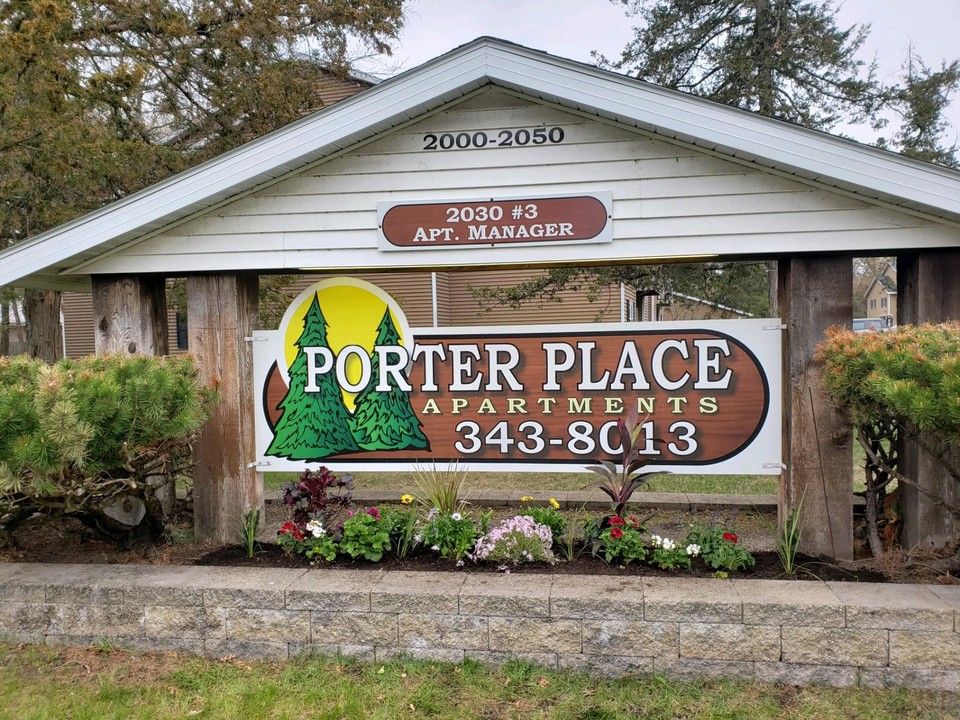 Porter Place Apartments in Plover, WI - Building Photo