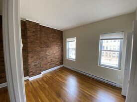 890 Huntington Ave in Boston, MA - Building Photo