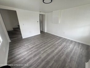360 N Hyde Park Ave in Scranton, PA - Building Photo - Building Photo
