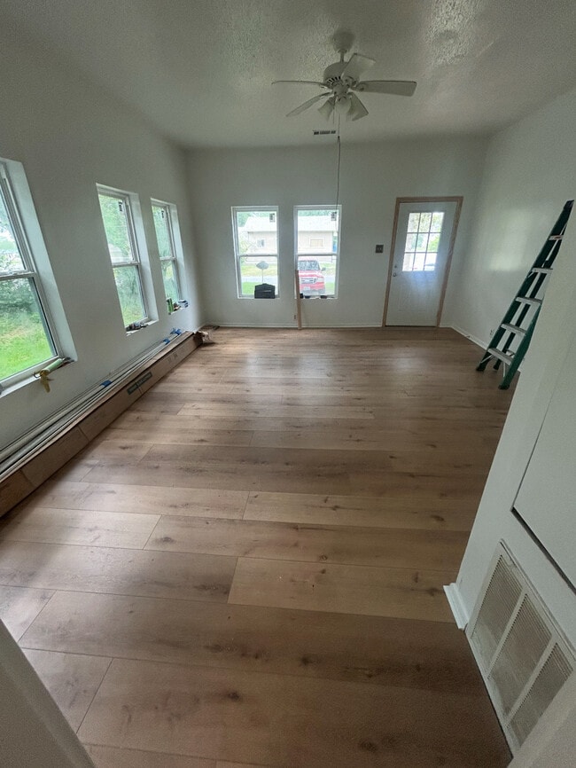 property at 416 Bilbo St