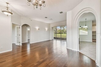 10512 Bermuda Isle Dr in Tampa, FL - Building Photo - Building Photo