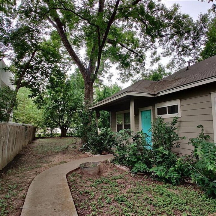 1118 Linden St in Austin, TX - Building Photo