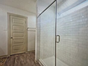 1326 Bison View Ln in Sealy, TX - Foto de edificio - Building Photo