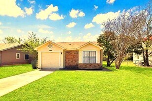2604 Woodlands Dr in Killeen, TX - Building Photo