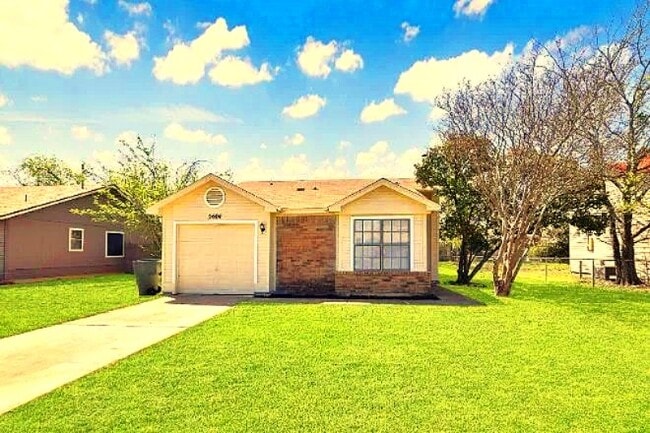 property at 2604 Woodlands Dr