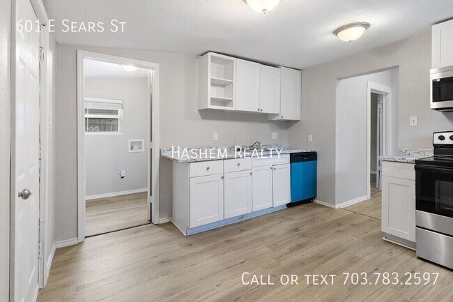 601 E Sears St in Denison, TX - Building Photo - Building Photo