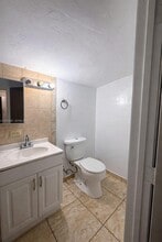 18010 NW 8th Pl in Miami, FL - Building Photo - Building Photo