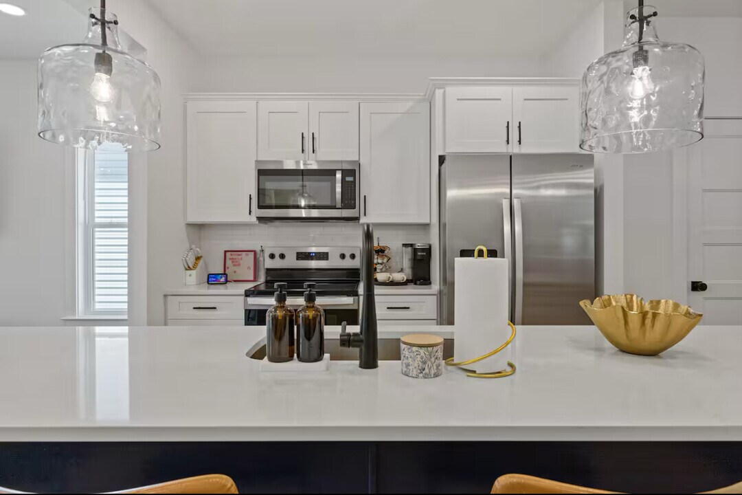 2511 Whites Creek Pike in Nashville, TN - Building Photo