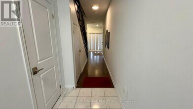 54 Heron Park Pl in Toronto, ON - Building Photo - Building Photo