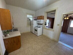 319 W Main St in Mascoutah, IL - Building Photo - Building Photo