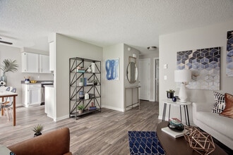 Treeline 604 in Vancouver, WA - Foto de edificio - Building Photo