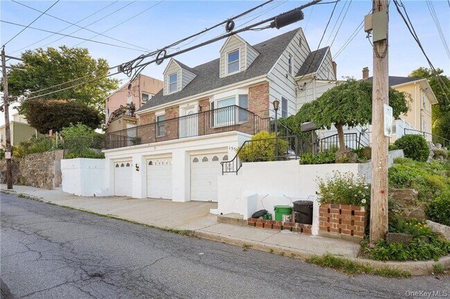 155 Grand St in Mamaroneck, NY - Building Photo - Building Photo