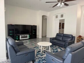 2200 W Marlin Dr in Chandler, AZ - Building Photo - Building Photo