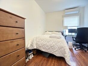 33 Adamson St, Unit 2 in Boston, MA - Foto de edificio - Building Photo