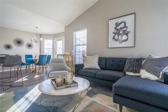 1 Windridge Dr in Webster, NY - Building Photo - Building Photo