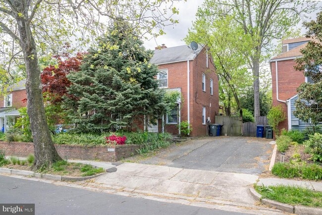 300 S Veitch St in Arlington, VA - Building Photo - Building Photo