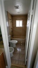 7035 SW 21st St in Miami, FL - Building Photo - Building Photo