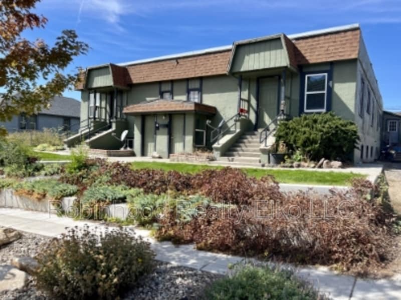 641 Cedar St in Elko, NV - Foto de edificio