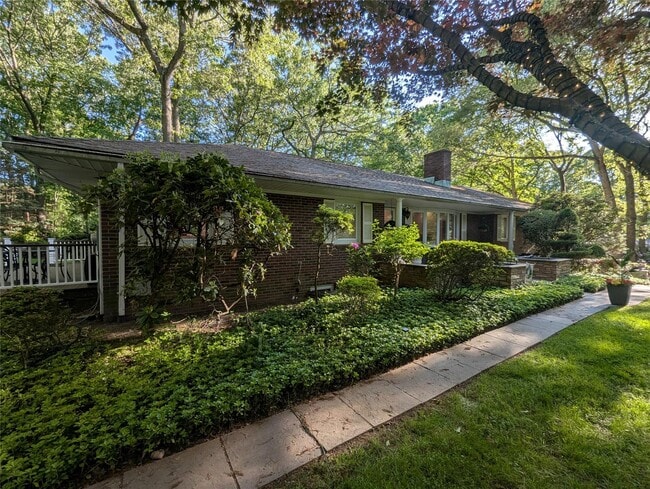 property at 28 Brookfield Rd
