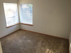 14338 B Lenora Pl N in Seattle, WA - Building Photo - Building Photo