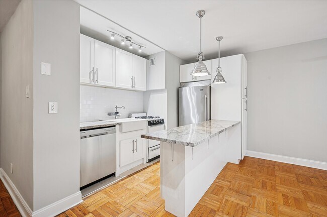 2601 Pennsylvania Ave, Unit 205 in Philadelphia, PA - Building Photo - Building Photo